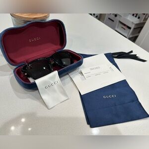 Gucci sunglasses - Authentic